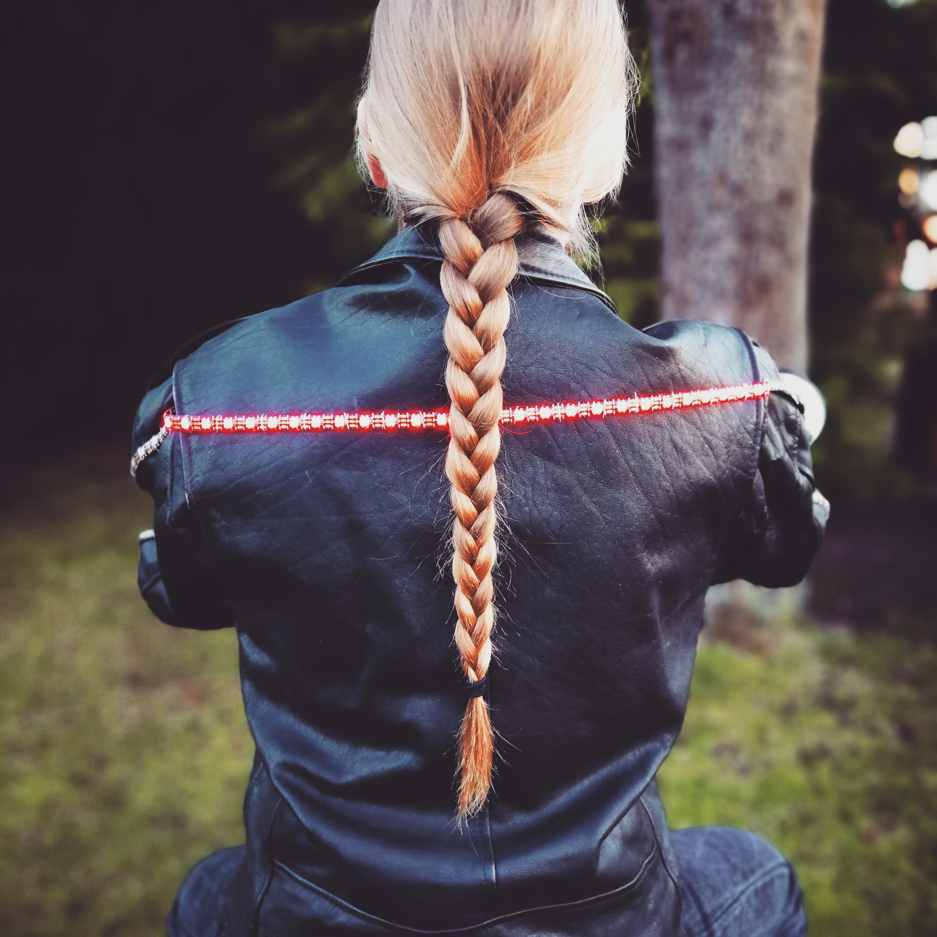 Foto des Rücklichtes der Motorradjacke.