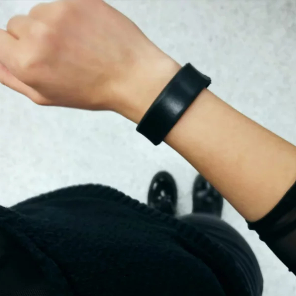 Foto des Designprototypen am Handgelenk.