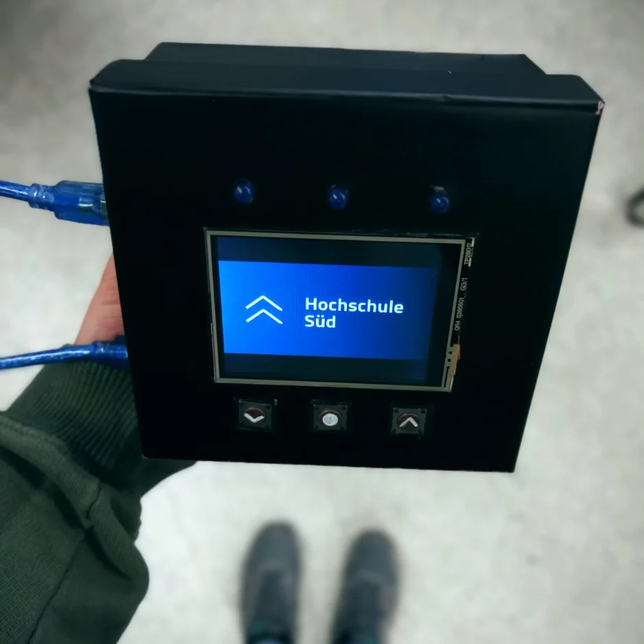 Foto des Displays des funktionalen, technischen Prototyps während der Benutzung.